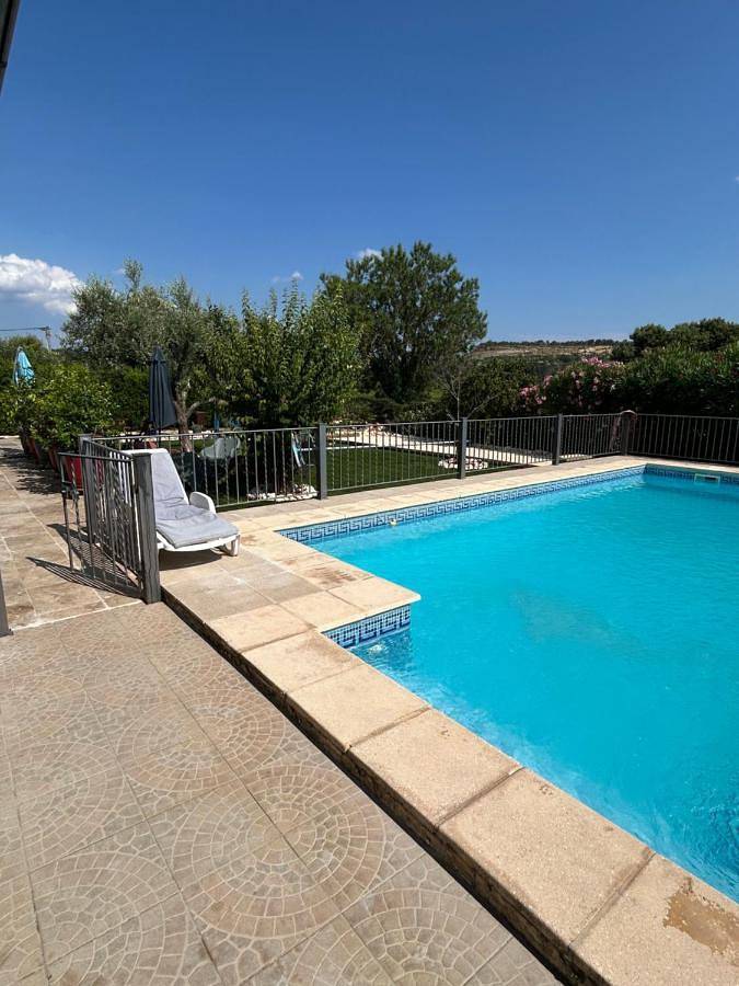 Location de vacances pour 6 personnes, avec piscine et terrasse à Vallabrix - 3