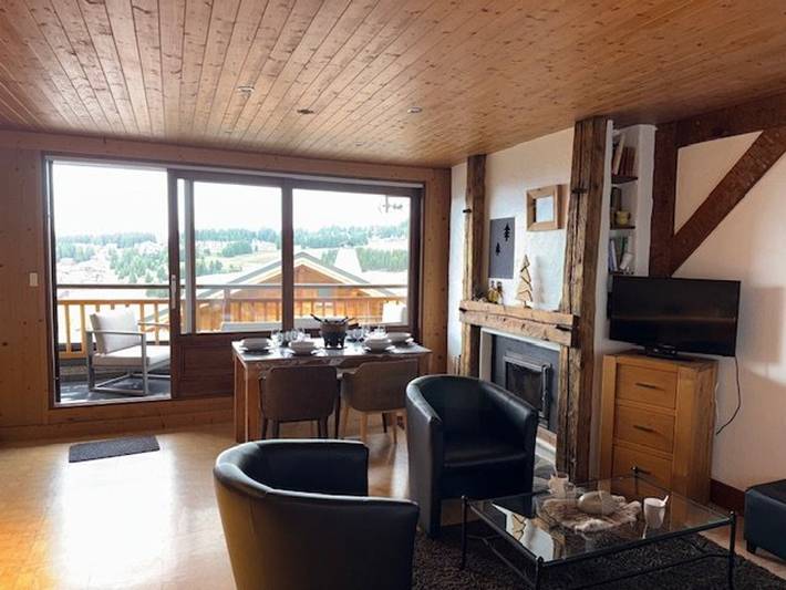 Entire apartment, Apartment with balcony, mountain view - 6 guests in Les Saisies, Albertville region