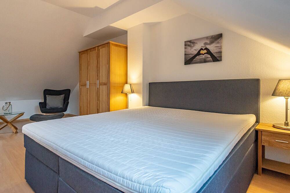 Ganze Wohnung, Apartmenthaus Arkona Vitte nur ca. 200m zum Strand, Wlan, 4-6 Personen in Hiddensee, Vorpommern-Rügen