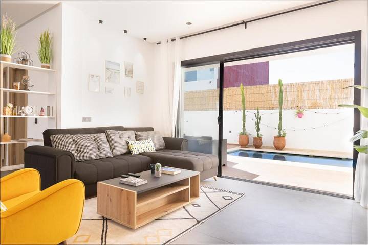 Chalet para 10 personas, con jardín además de jacuzzi y piscina - 1