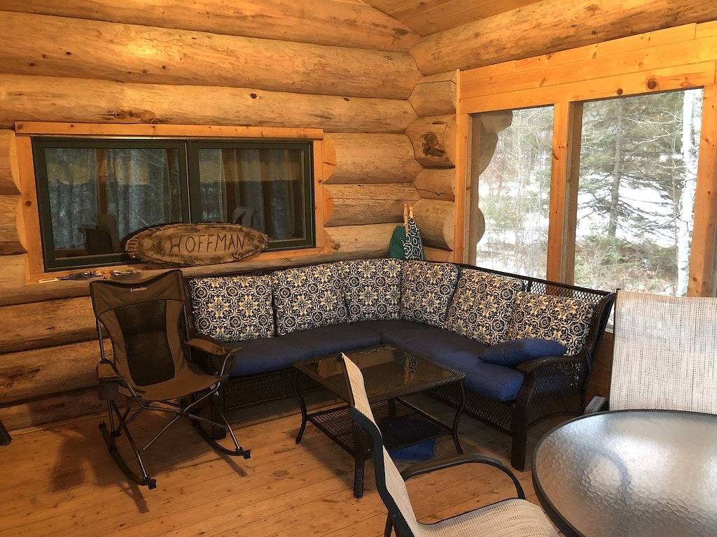 Blockhütte am schönen Howard Lake. in Leech Lake