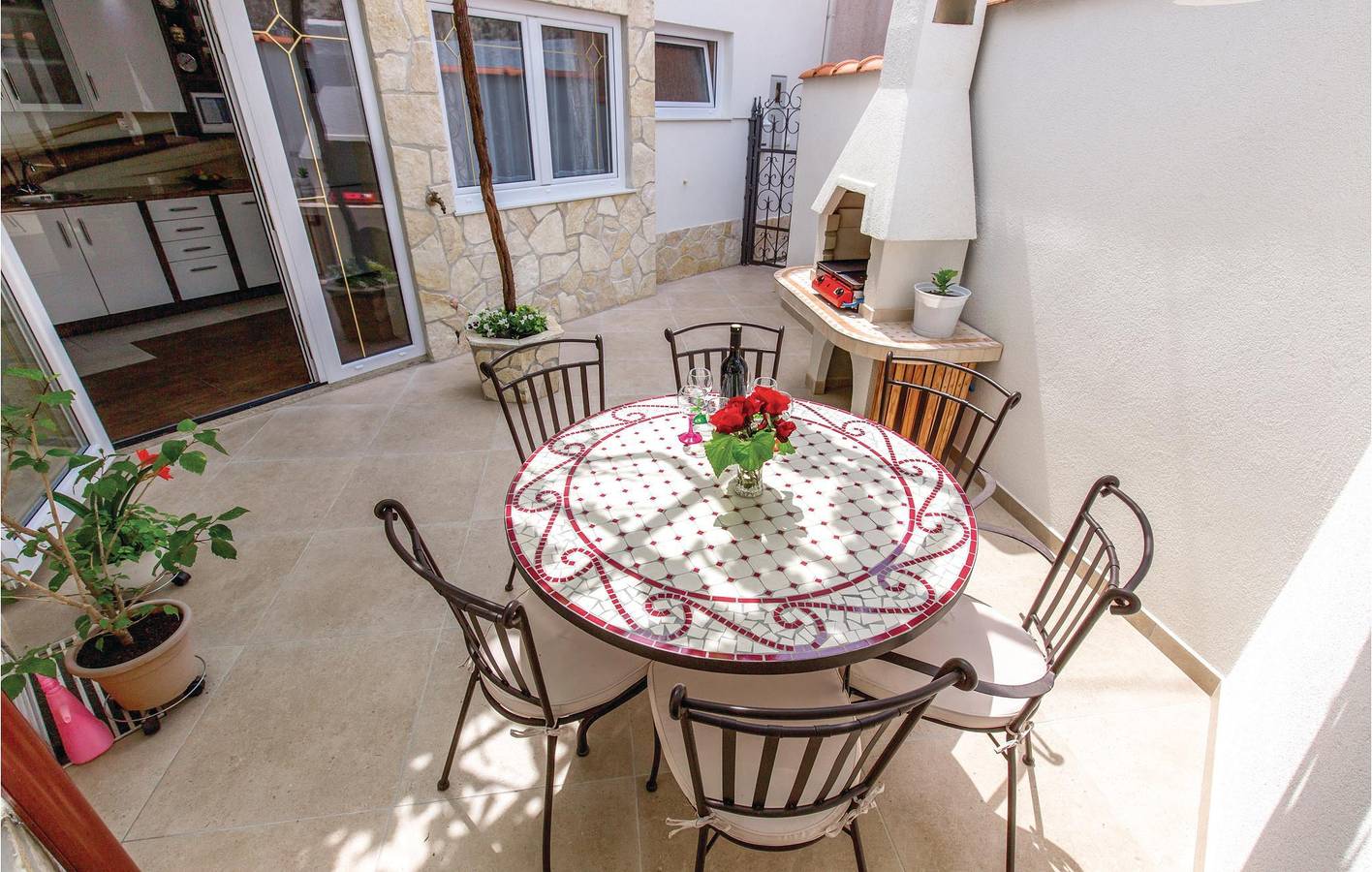 Ferienhaus für 6 Personen mit Terrasse in Novi Vinodolski, Primorje-Gorski Kotar