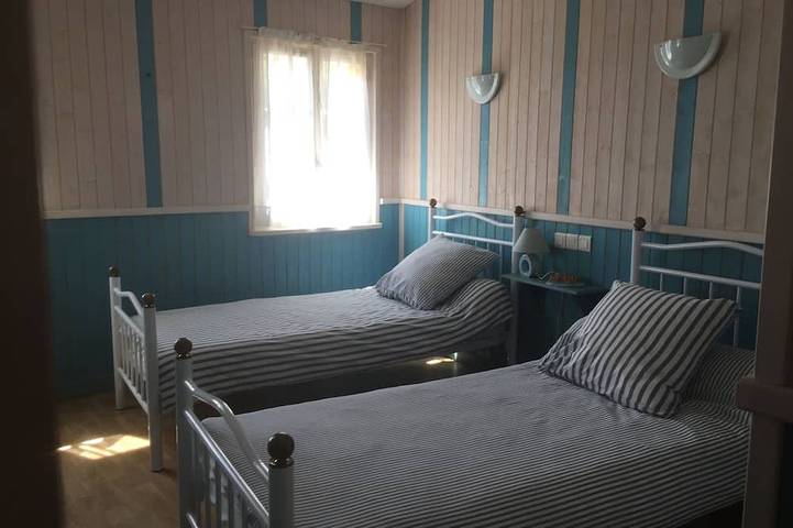 Gîte pour 6 personnes, avec jacuzzi et jardin ainsi que terrasse et piscine à Vocance - 4