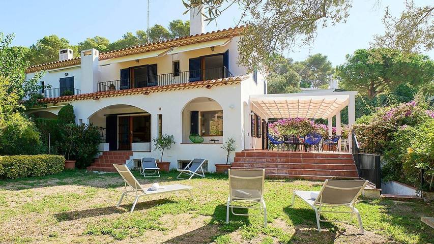Villa voor 9 personen, met tuin en zwembad in Llafranc