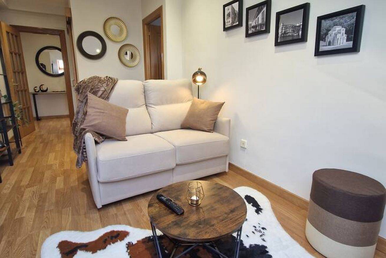 Appartement entier, Appartement cosy avec Wi-Fi : cuisine, lave-linge, sèche-linge, ascenseur in Oviedo, Chaîne Cantabrique
