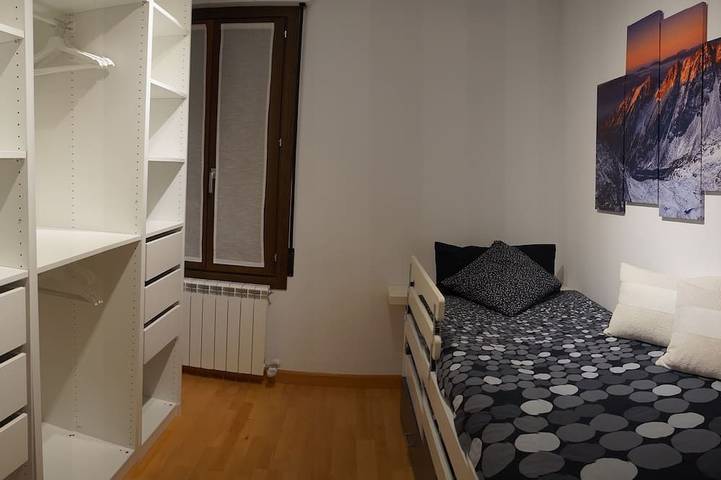 Gîte pour 6 personnes, avec terrasse, animaux acceptés dans Hecho - 4