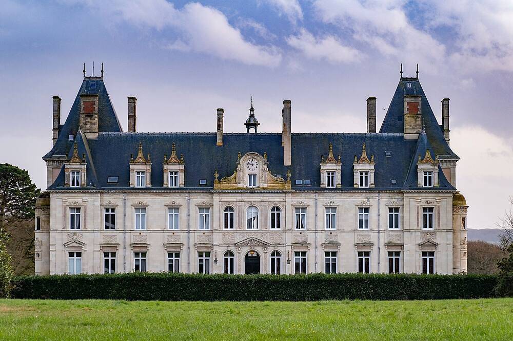 Château pour 24 Personnes dans Ombrée-d'Anjou, Région de Segré