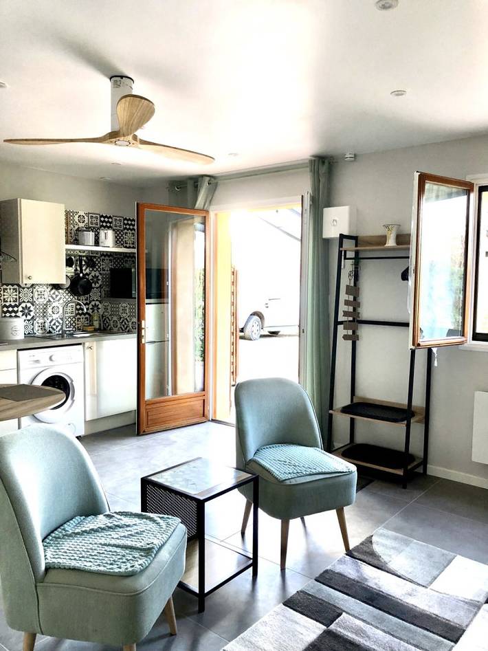 Gîte pour 2 personnes, avec terrasse ainsi que piscine et jardin à Mauzens-et-Miremont - 4