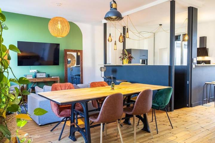 Gîte pour 8 personnes, avec terrasse dans Office De Tourisme De La Rochelle - 2