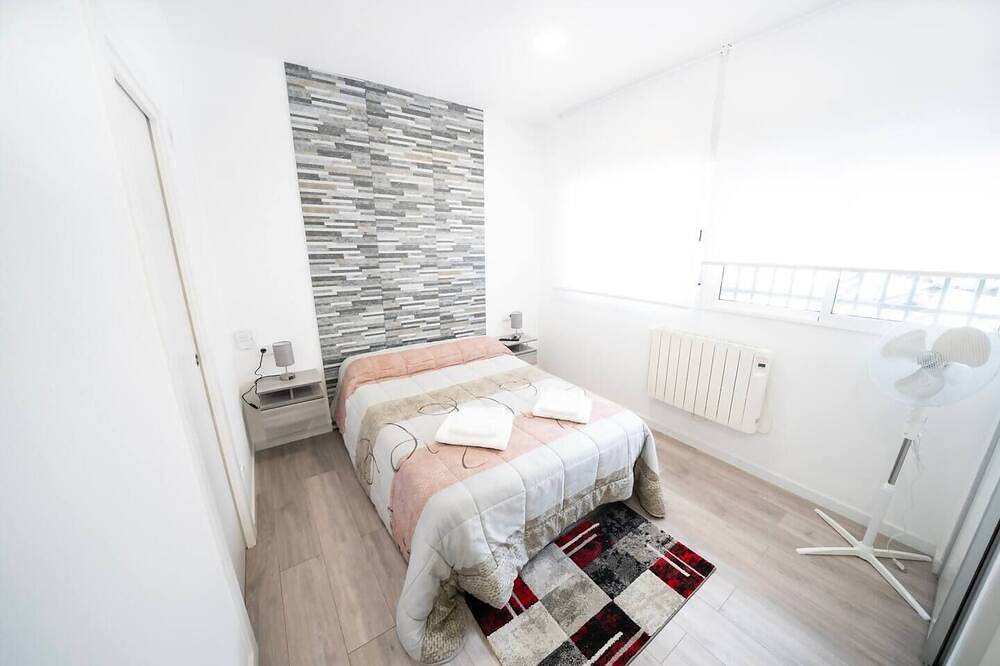 Apartamento entero, En Madrid, amplio, especial grupos o familias. in Leganés, Provincia de Madrid