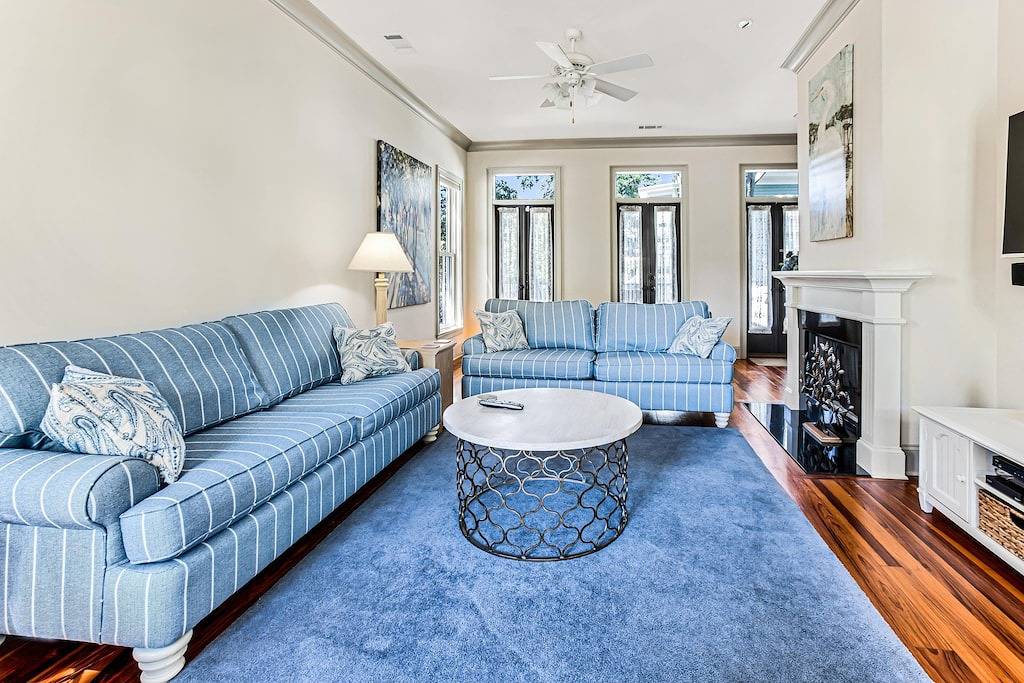 Ganze Wohnung, Bleib bei Lucky Savannah: Wunderschönes Oberhaus zu Hause, 1 Block zum Forsyth Park in Savannah, Chatham County