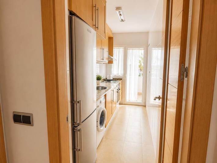 Ferienwohnung für 6 Personen, mit Balkon/Terrasse und Garten sowie Pool in Los Alcázares - 3