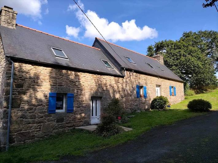 Gîte pour 6 personnes, avec terrasse, animaux acceptés à Trégrom