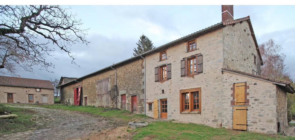 Gîte pour 8 personnes, avec jardin à La Geneytouse