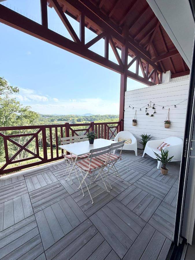 Gîte pour 4 personnes, avec vue et balcon à Saint-Pierre-d'Irube