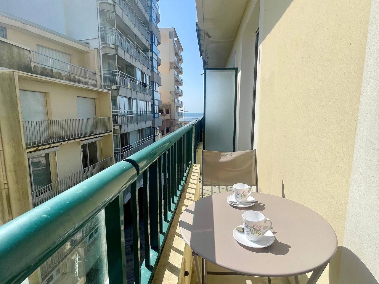 Entire apartment, Cozy 2-Room Apt Steps from Beach in Les Sables-d'Olonne in Les Sables-d'Olonne, Vendée