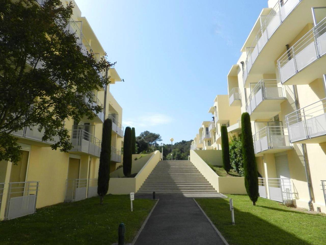 Entire apartment, Studio Apartment in Valbonne, Mediterranean Coast (France)
