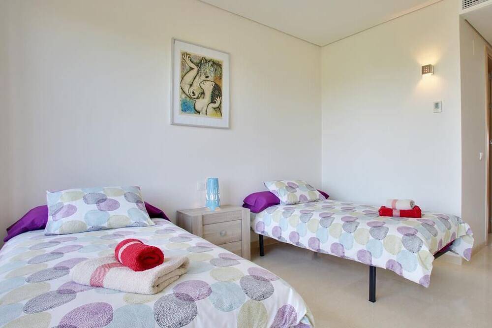 Entire apartment, 2 bedroom holiday apartment in Ribera del Marlin, Sotogrande in Sotogrande, San Roque