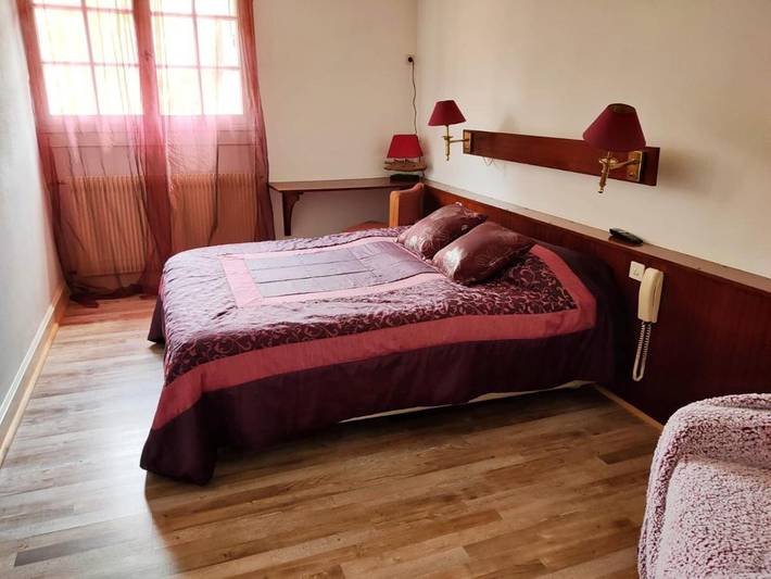 Hôtel pour 3 personnes, avec terrasse, animaux acceptés à Bligny-sur-Ouche - 2