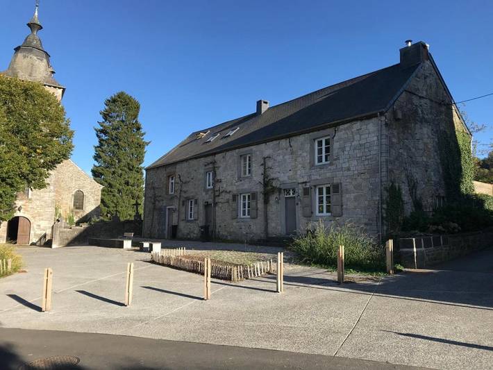 Location de vacances pour 2 personnes, avec piscine ainsi que jardin et jacuzzi à Assesse - 4