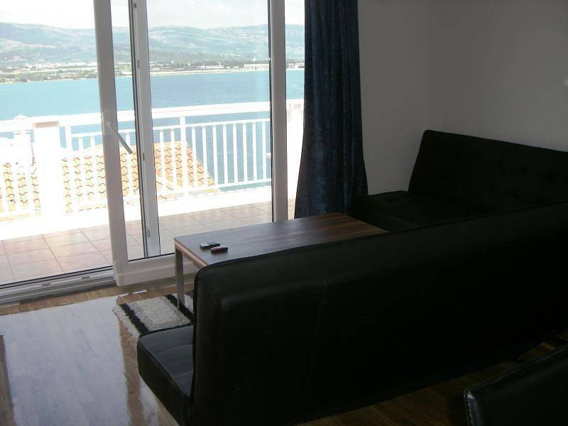 Entire holiday apartment, Holiday apartment on the second floor with balcony in Mastrinka, Ciovo