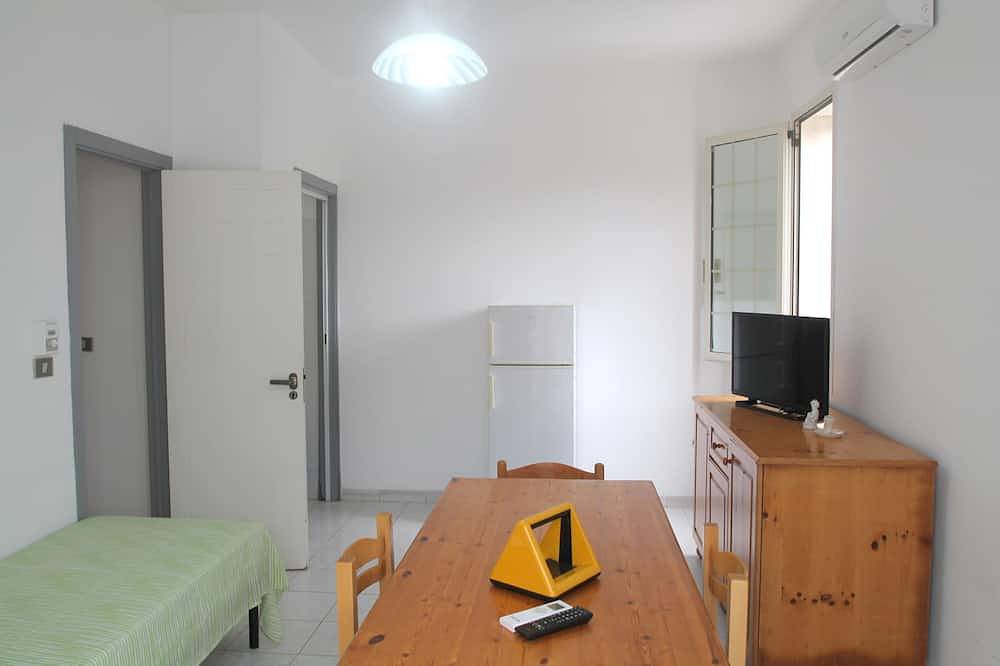 Apartamento entero, Baia Verde, apartamento en villa a 100 metros de las playas de arena. in Baia Verde, Golfo de Tarento