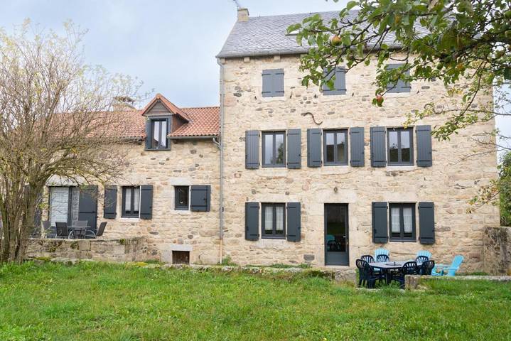 Location de vacances pour 7 personnes dans Chaulhac