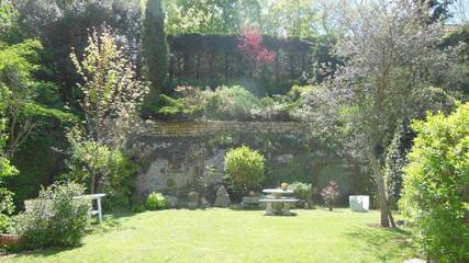 Hôtel pour 2 personnes, avec jardin à Puy-l'Évêque