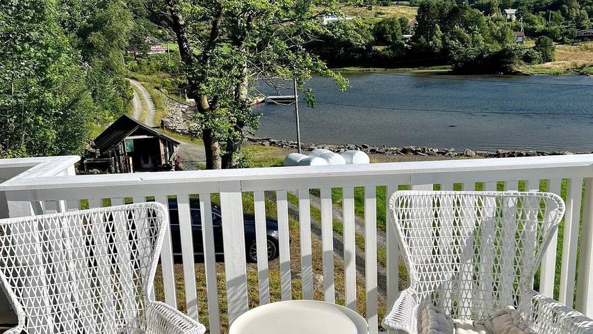 Ferienhaus für 6 Personen, mit Terrasse und Ausblick in Norwegen