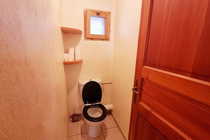 Between St Veran And Ceillac Beautiful chalet comfort mezzanine fireplace 3Bathrooms in Château-Ville-Vieille, Queyras
