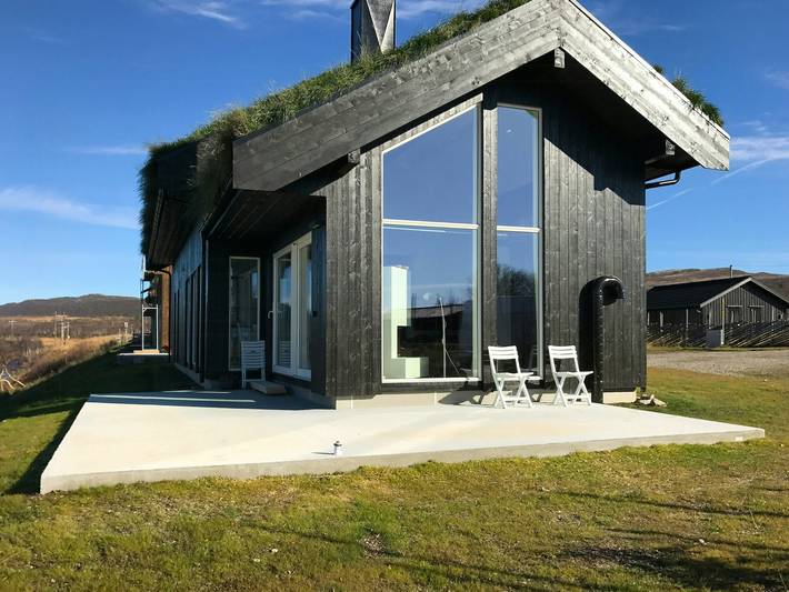 Gemütliche Architektenhütte mit Blick auf den Fluss in Hovden, Bykle