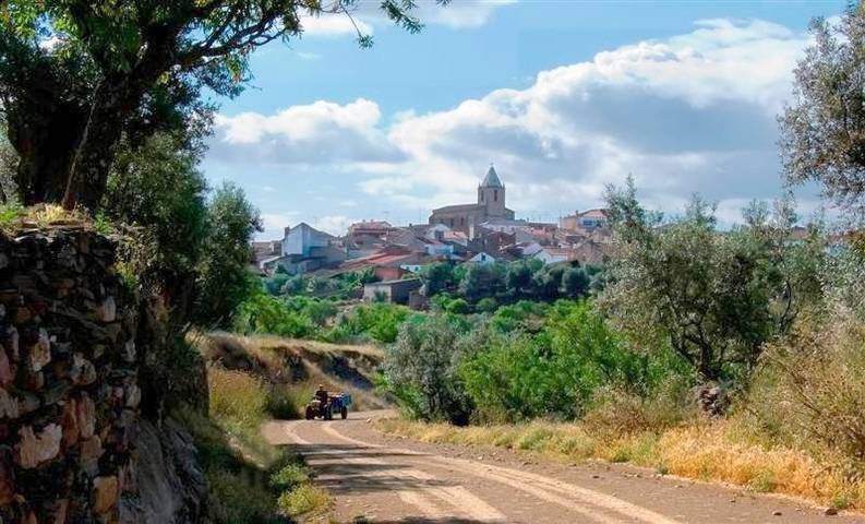 Casa rural para 5 personas, con balcón y vistas en El Abadengo - 4