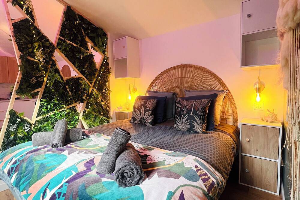 Apartamento entero, Evasion Tropicale : Independent artist studio - Bali - with Jacuzzi in Mérignac (Gironda), Región de Burdeos