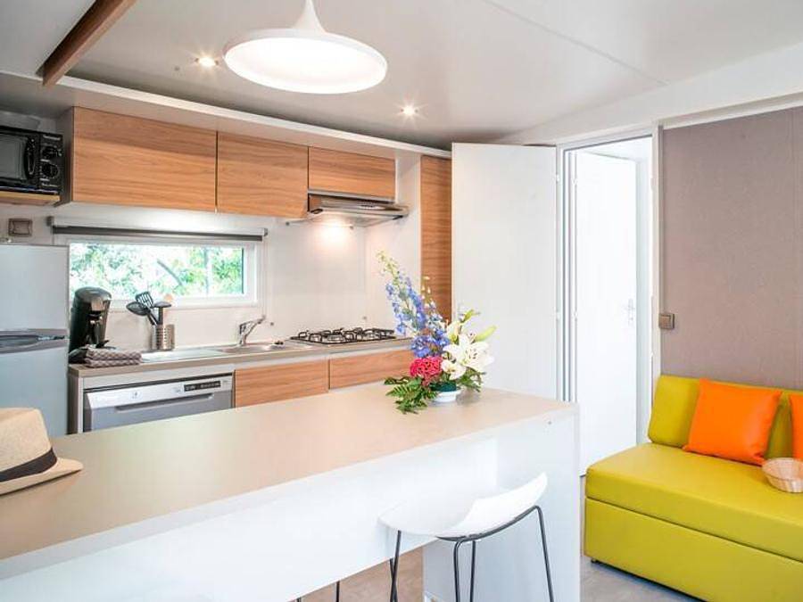 Camping Arinella Bianca - Mobilhome 4 personas - Mobil-home | Ultimate | 2 Dormitorios | 4 Pers. | Terraza elevada | 2 baños | Aire acondicionado. in Marina d'Oru, Ghisonaccia