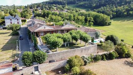 Chambre d’hôte pour 2 personnes, avec vue et jardin dans l' Ain