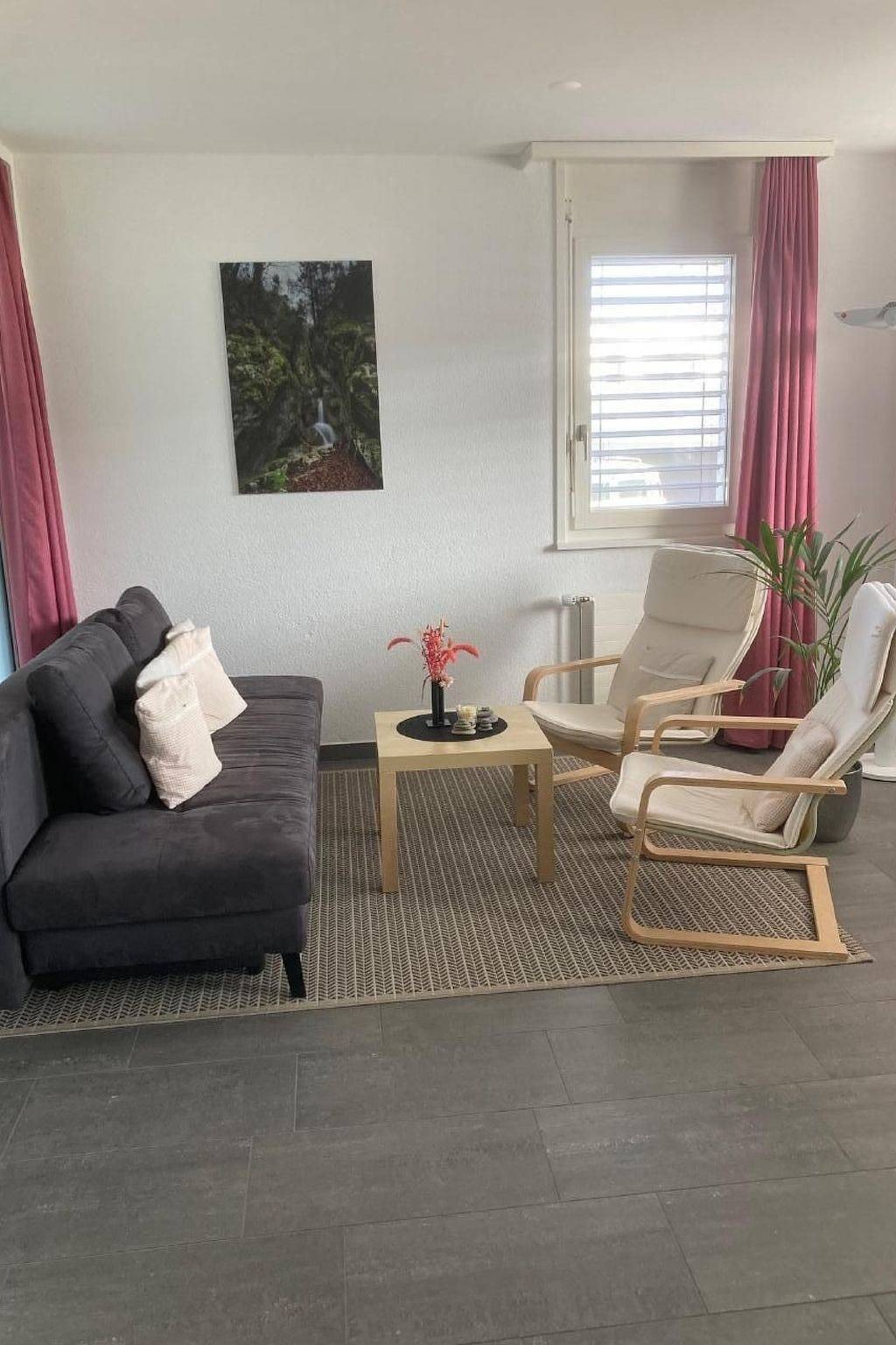 Ganze Wohnung, Gemütliche Parterre-Ferienwohnung mit Terrasse in Kanton Luzern