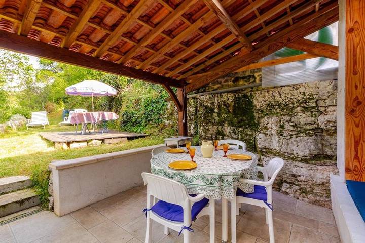 Location de vacances pour 3 personnes, avec jardin et vue à Cabrerets - 4