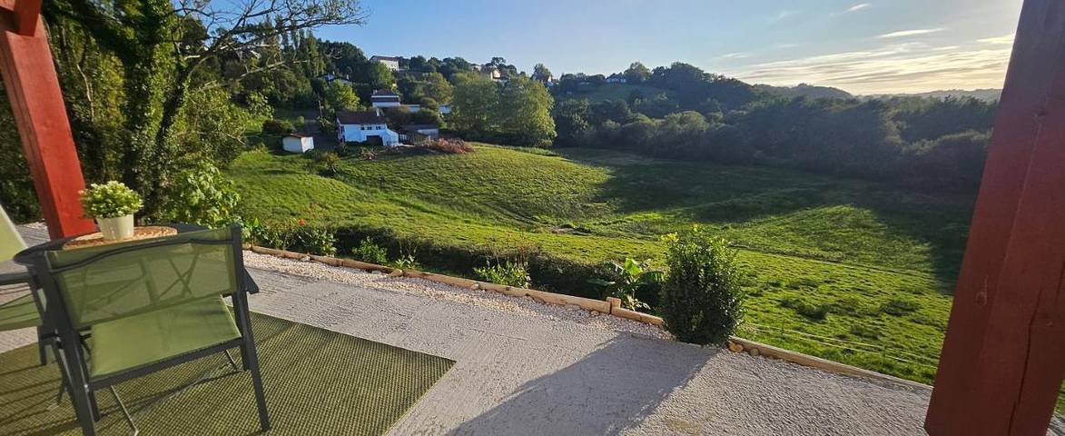 Maison de campagne pour 2 personnes, avec vue ainsi que jardin et terrasse à Villefranque - 4