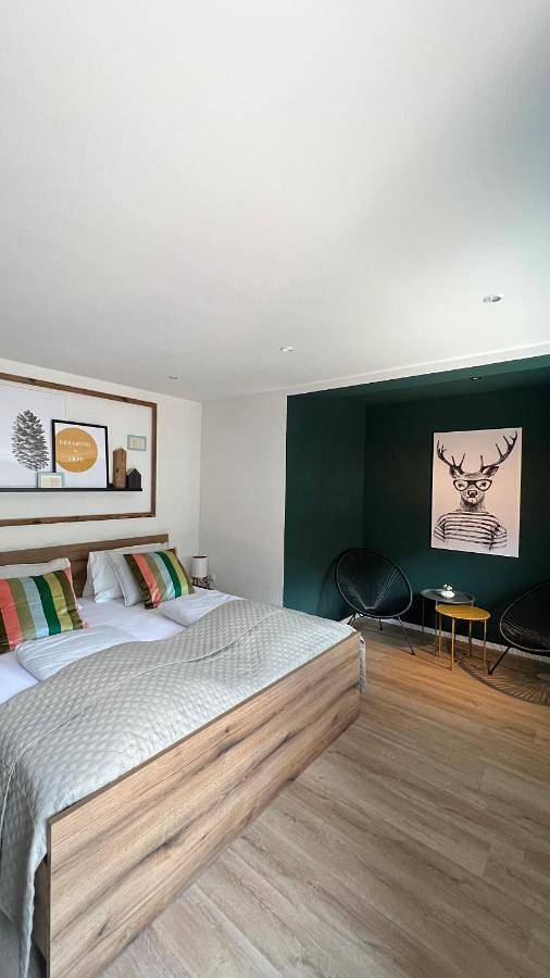Ferienwohnung für 2 Personen, mit Balkon und Terrasse sowie Ausblick in Landeck - 4