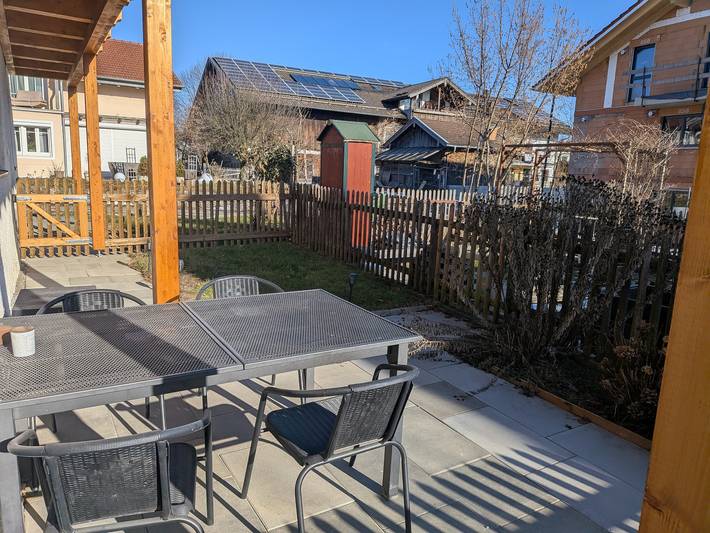 Ganze Ferienwohnung, Beim Schmied - Ferienwohnung Rosa 35qm mit Balkon in Schechen, Landkreis Rosenheim