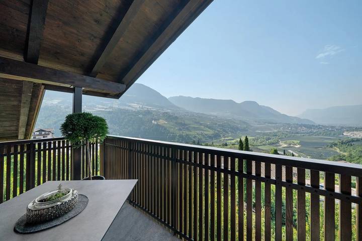 Hel enrumslägenhet, Apartment 'Sankt Corbinian 3' with Mountain View, Balcony, and Shared Garden in Kuens, Val Passiria