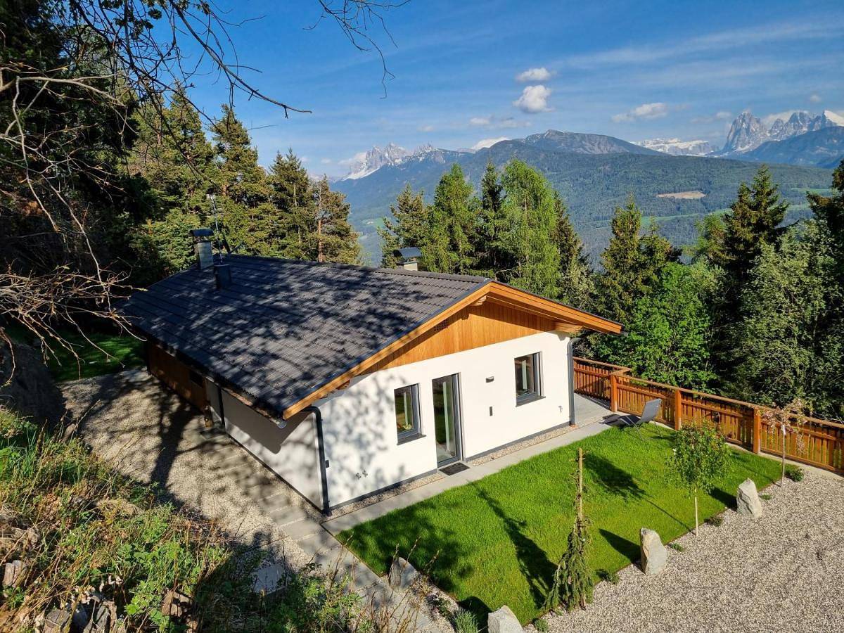 Ganze Wohnung, Alone in Chalet with view on Dolomites in Gravetsch, Villanders