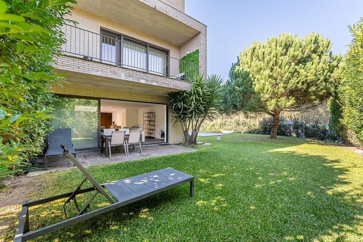 Apartamento para 6 personas, con jardín además de balcón y piscina en Esposende