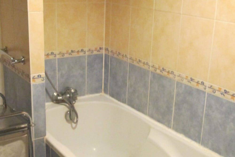 Cozy cottage in the village of 4 Tours in Valvignères, Privas
