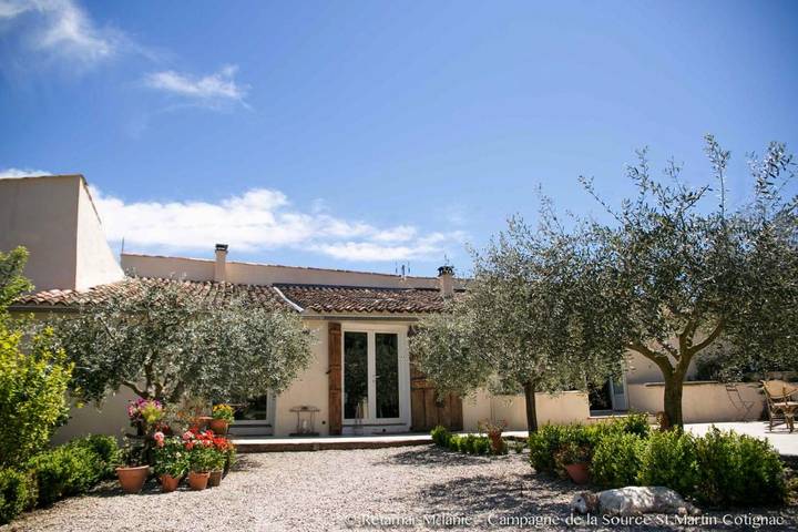Chambre d’hôte pour 3 personnes, avec jardin ainsi que terrasse et vue à Cotignac - 4