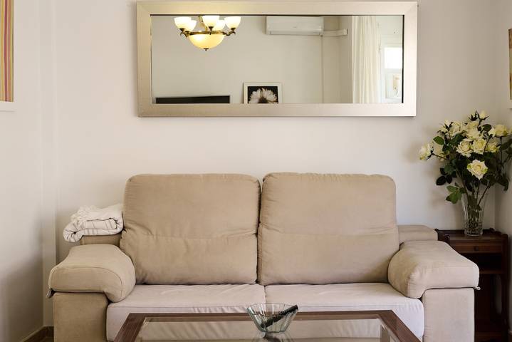 Ganze Wohnung, Ferienwohnung 'Apartamento 5 Caballeros' mit Balkon, Wi-Fi und Klimaanlage in Puente Genil, Córdoba Provinz