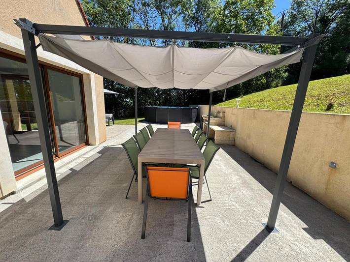 Location de vacances pour 10 personnes, avec vue ainsi que jardin et piscine à Béduer - 4
