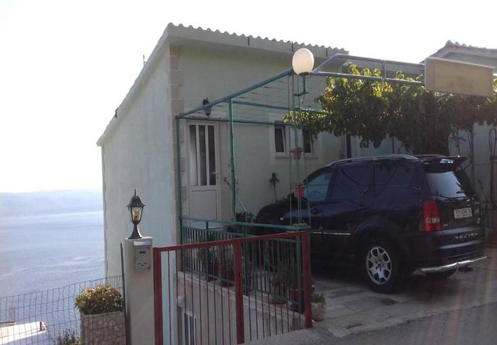 Apartament wakacyjny dla 11 osób w Marusici