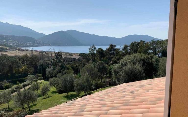 Location de vacances pour 8 personnes, avec jardin et vue dans Plage de Lava - 4