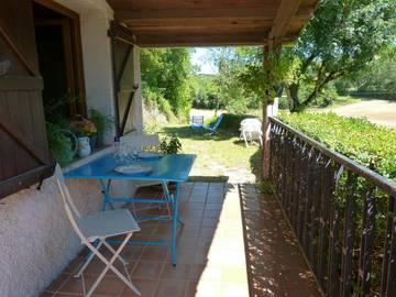 Gîte pour 2 personnes, avec jardin et terrasse, animaux acceptés dans le Lot